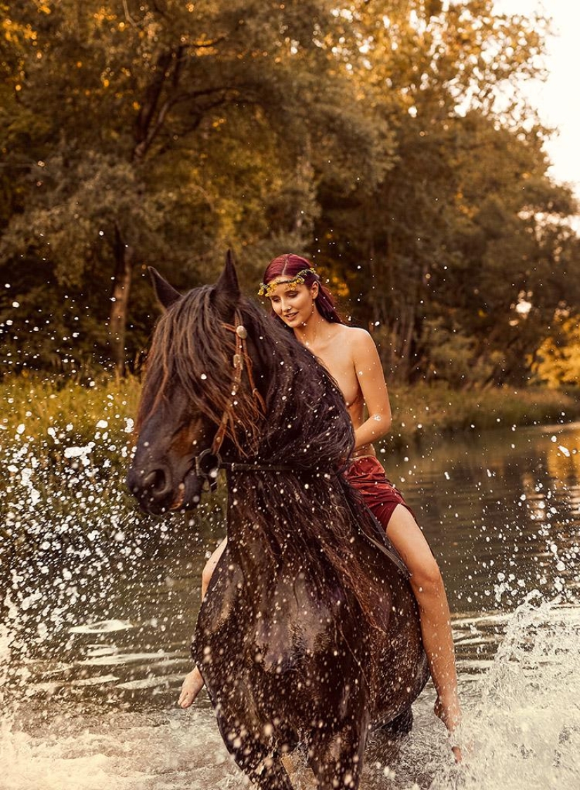 What does the new juicy calendar from the sexiest farmers in Austria look like