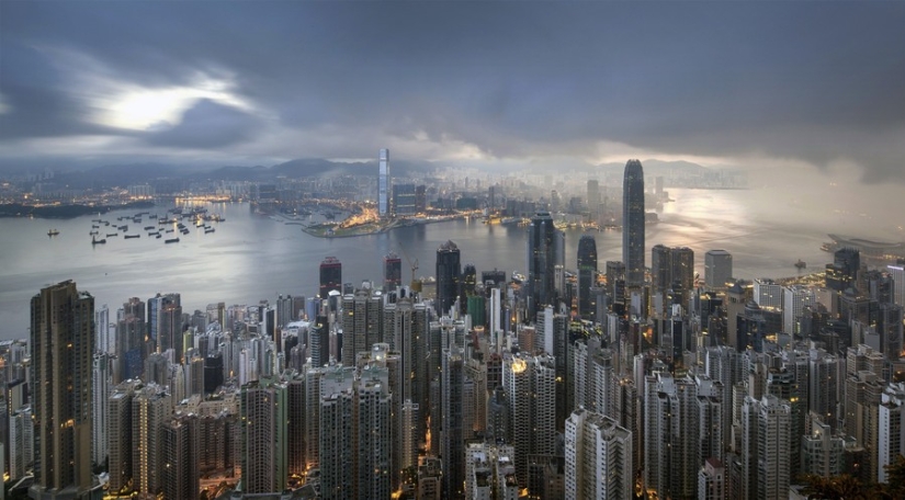What famous cities look like in tilt-shift photos
