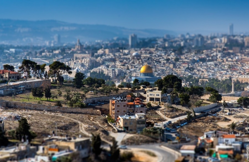 What famous cities look like in tilt-shift photos