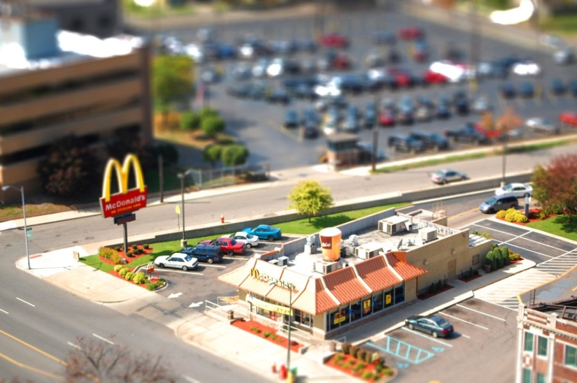 What famous cities look like in tilt-shift photos