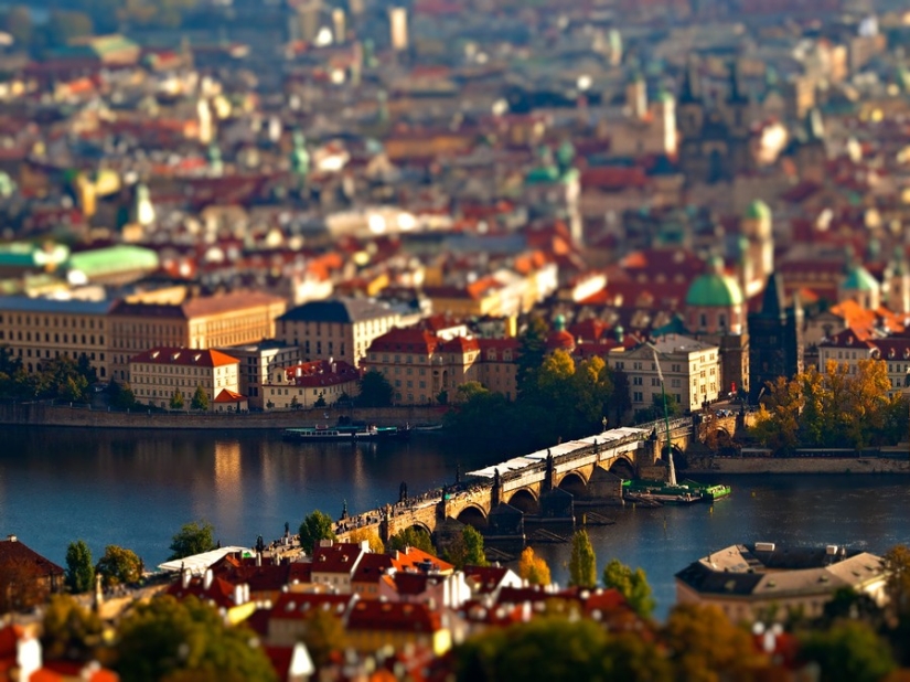 What famous cities look like in tilt-shift photos