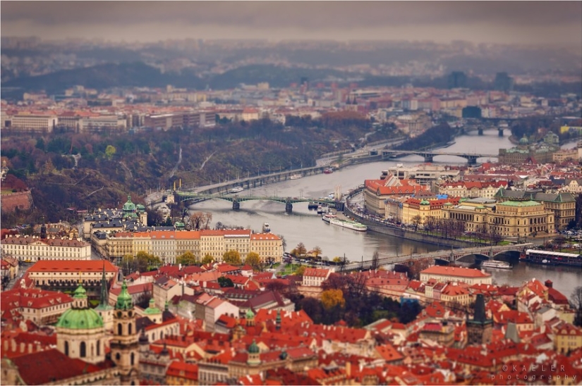What famous cities look like in tilt-shift photos