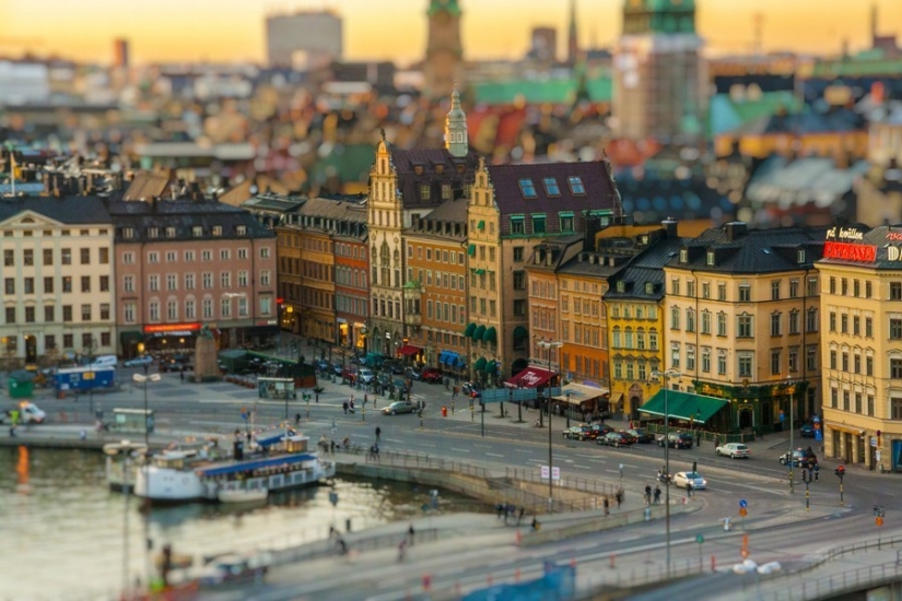 What famous cities look like in tilt-shift photos