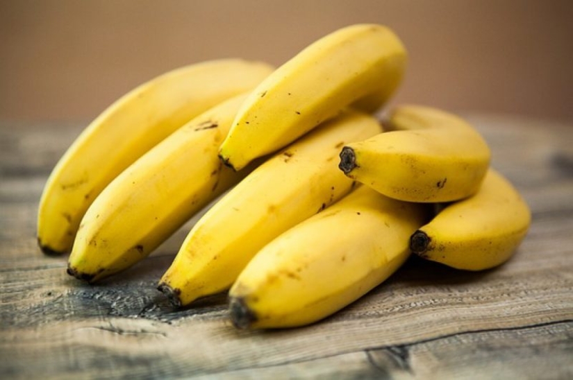 What happens if you eat 2 bananas a day?