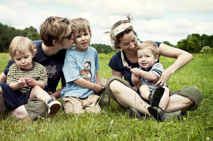 What makes us happy? What makes us happy?