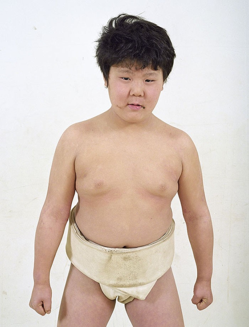 What sumo wrestlers look like in childhood and youth