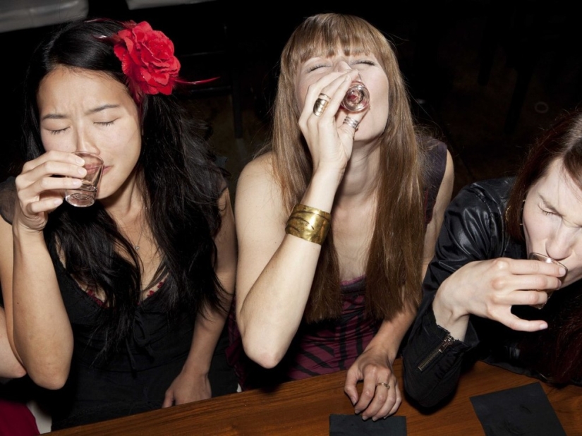 What the 9 Most Popular Harmful Substances, including Alcohol, LSD and Caffeine, Do to Your Brain