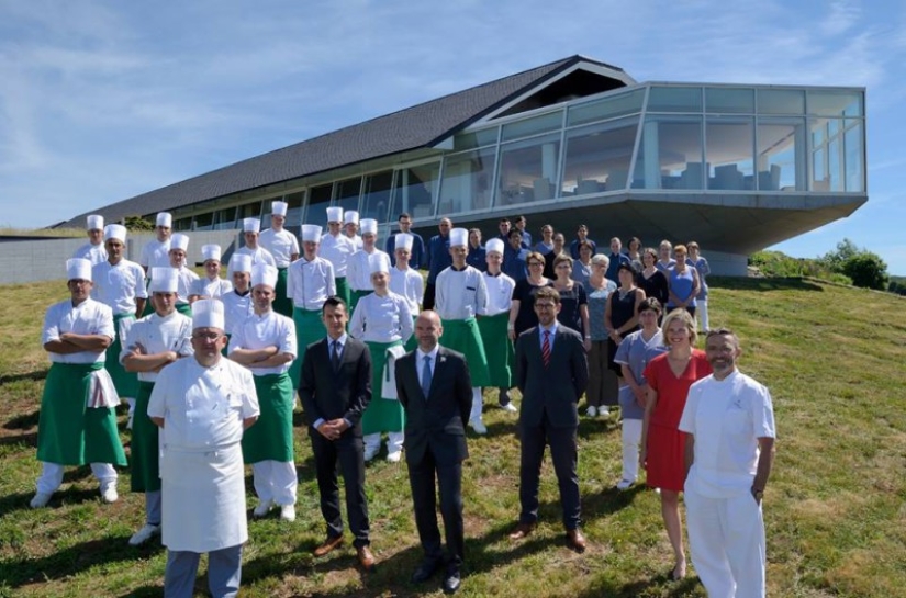 Why a French restaurant voluntarily refused Michelin stars