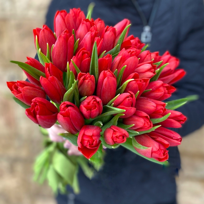 Why doesn't anyone ask men what their favorite flowers are?