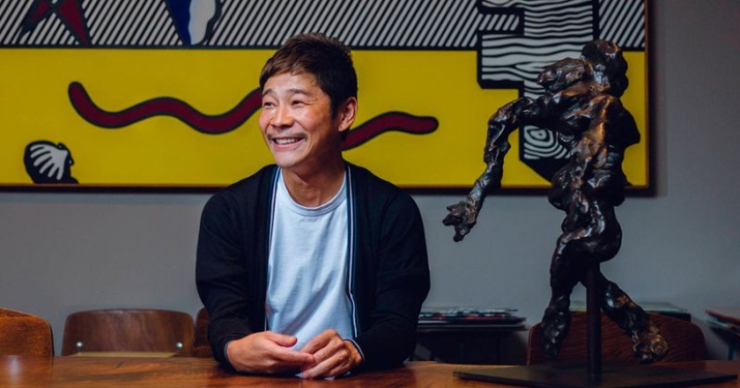 Why is a Japanese billionaire giving away thousands of dollars to random Twitter followers Why is a Japanese billionaire giving away thousands of dollars to random Twitter followers