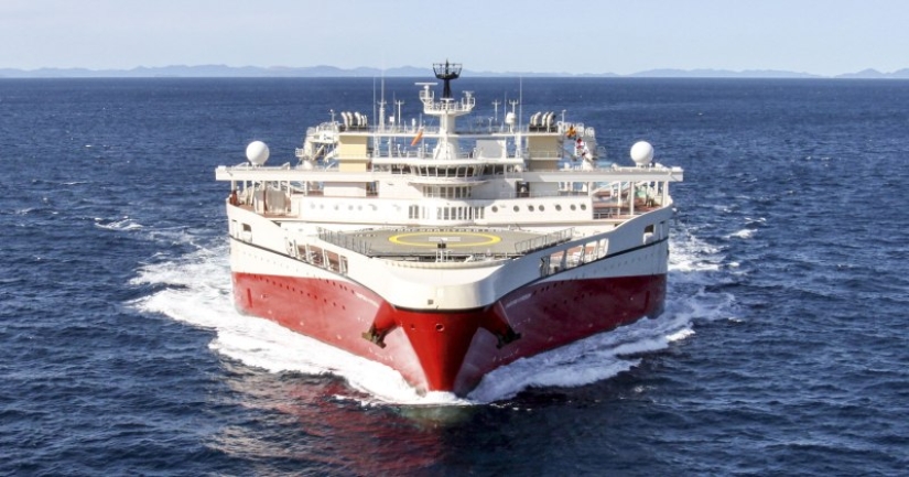 Why the Ramform Hyperion floating "iron" plows the ocean