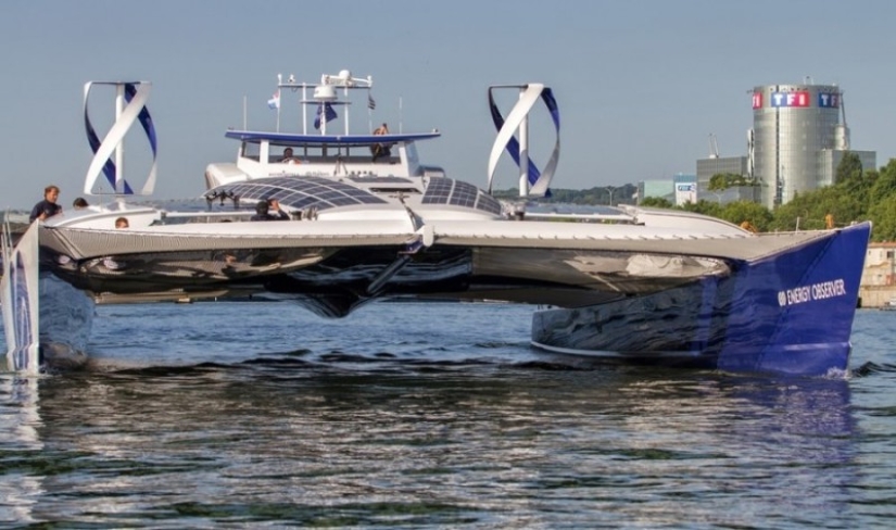 Wind, solar and wave energy: the first modern fuel-free vessel will embark on a 6-year cruise