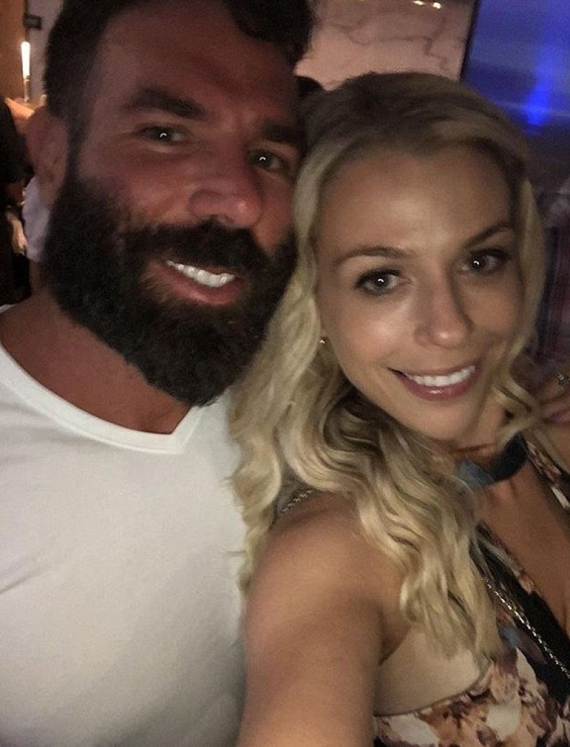 "Without complexes, without clothes, without ugly friends": instructions on how to get to a playboy party "Without complexes, without clothes, without ugly friends": instructions on how to get to a playboy party