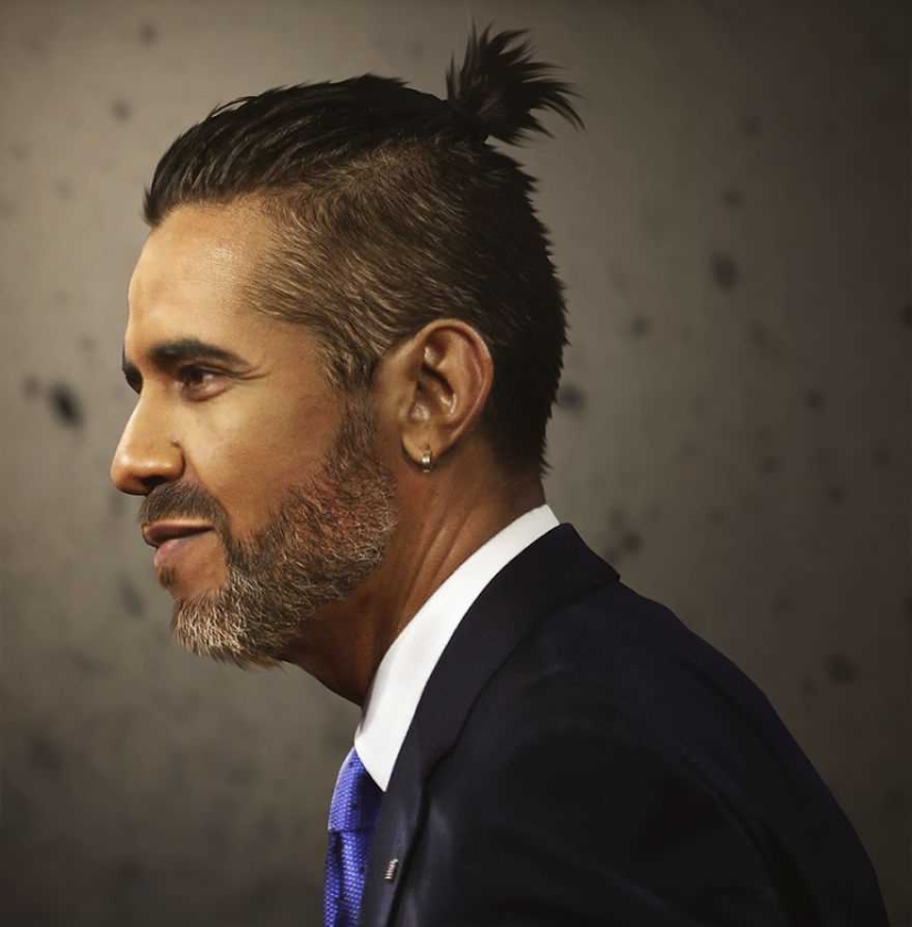 World leaders with bugle tails on their heads