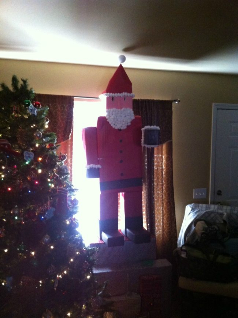 You wait for a guitar, and you get a T—shirt - Christmas surprises from noble trolls