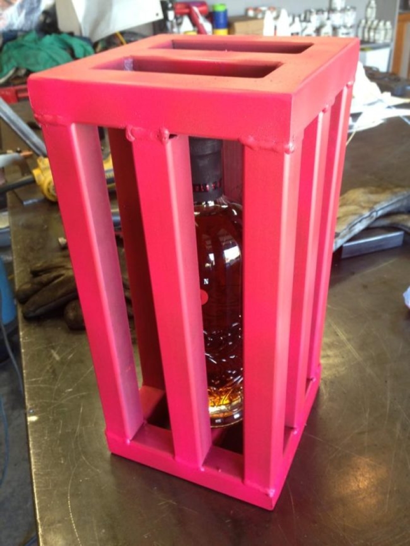 You wait for a guitar, and you get a T—shirt - Christmas surprises from noble trolls