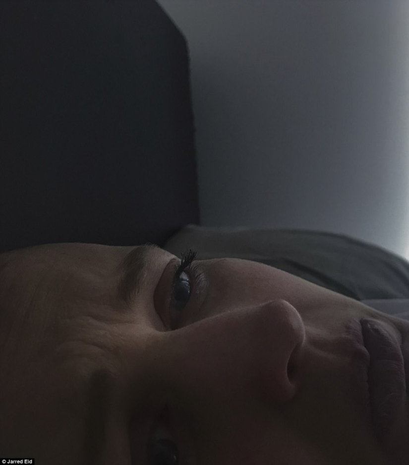 "You'll be fine": photographer captures wife and her battle with cancer