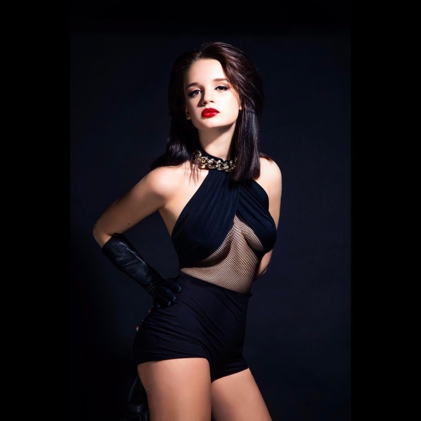 Young, beautiful, nude: 20 + candid photos of star daughters Young, beautiful, nude: 20 + candid photos of star daughters