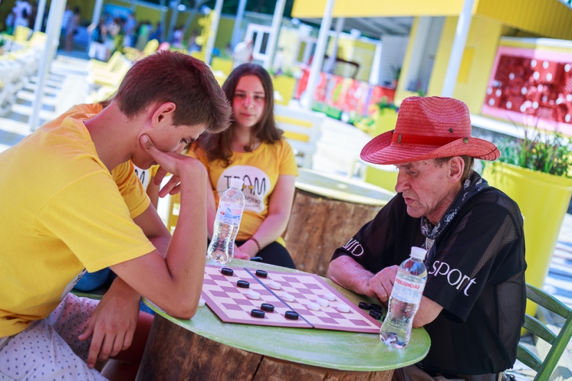 "Zhiznelub": a charitable foundation from Kiev that makes the life of pensioners brighter