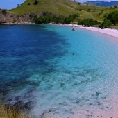 10 beaches where you can do without pink glasses