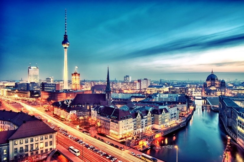 10 best hangouts in Europe 10 best hangouts in Europe