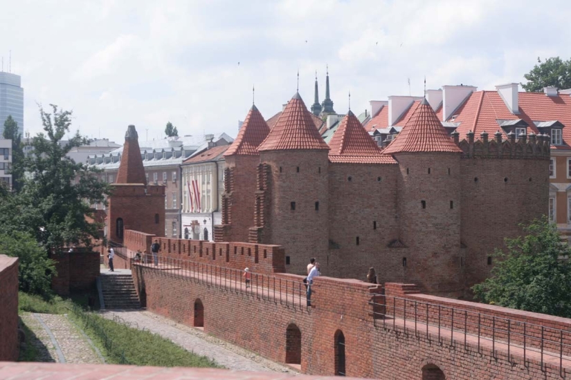 10 best hangouts in Europe 10 best hangouts in Europe