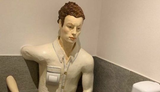 10  “Cursed Images” That Give Off An Uneasy Vibe, As Shared By This Instagram Page (Part2) 10  “Cursed Images” That Give Off An Uneasy Vibe, As Shared By This Instagram Page (Part2)