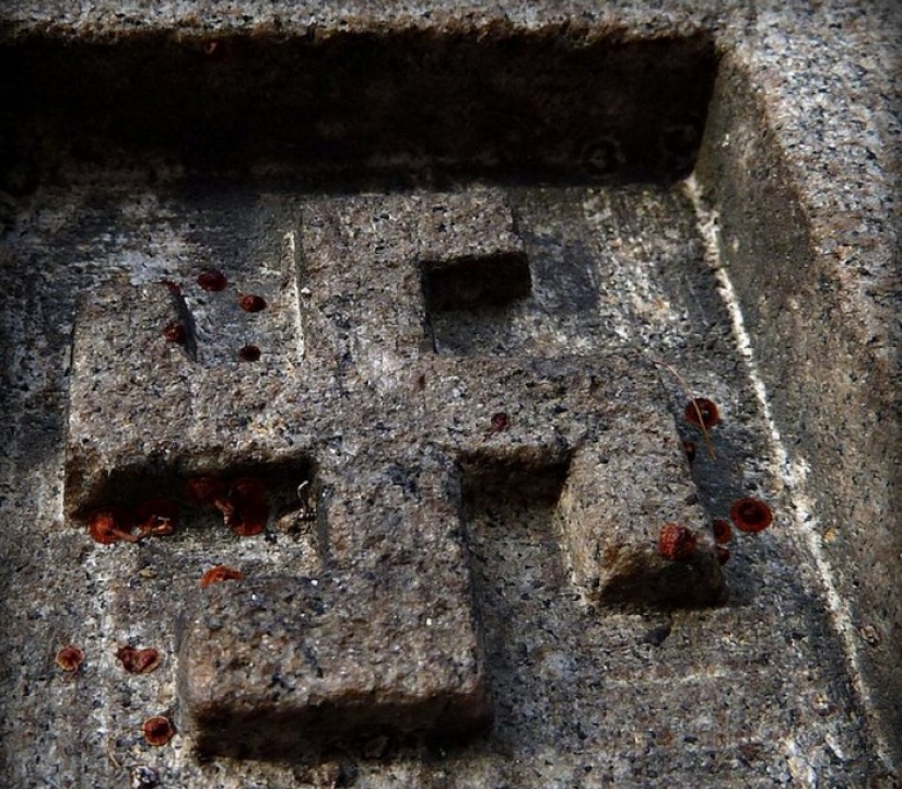 10 examples of the swastika in different cultures that have nothing to do with the ideology of the Nazis