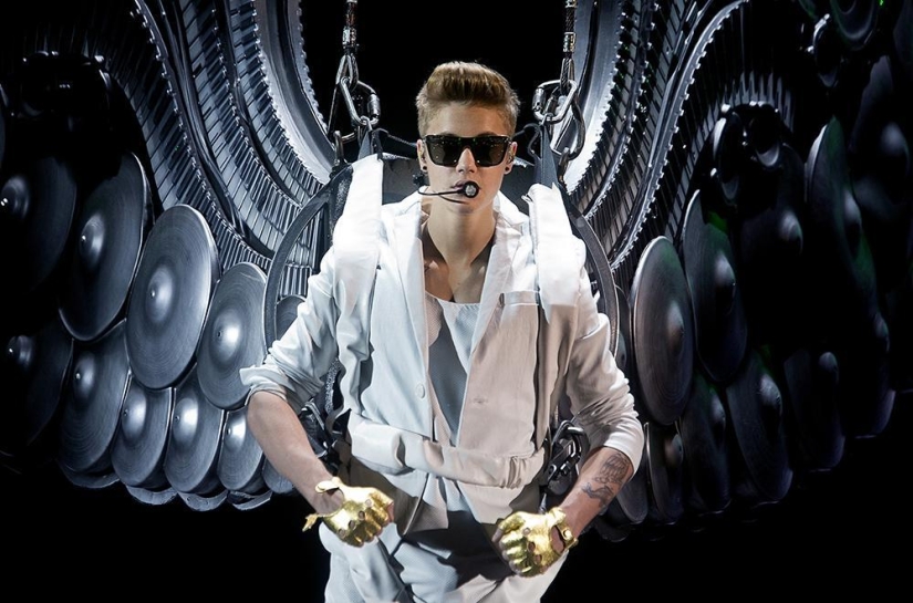 10 highest paid celebrities under 30 10 highest paid celebrities under 30