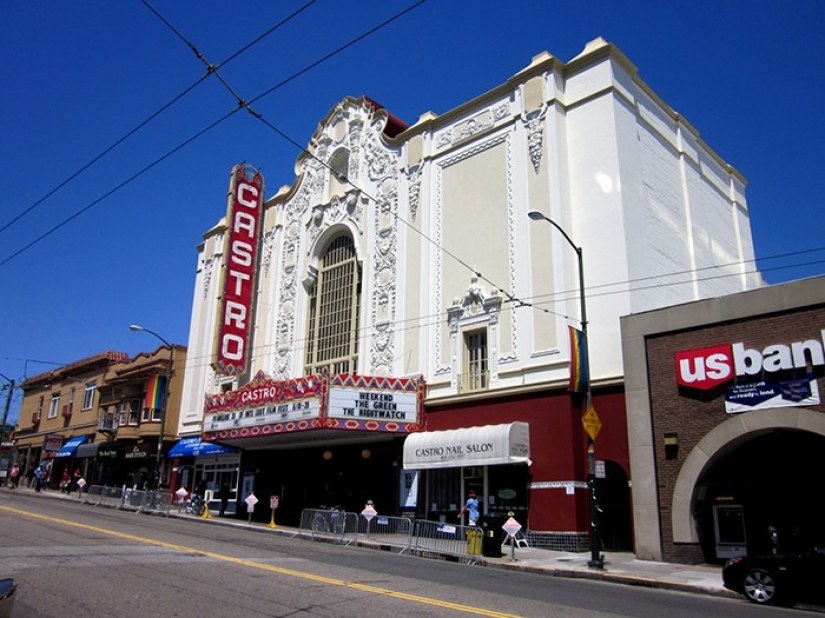 10 Incredible Movie Theaters That Will Surprise Even the Pickiest Movie Fan