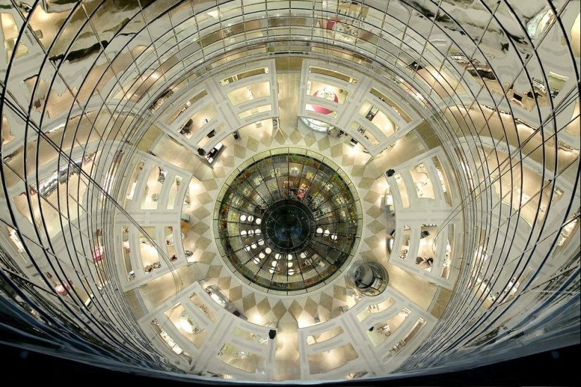 10 most beautiful shops in the world