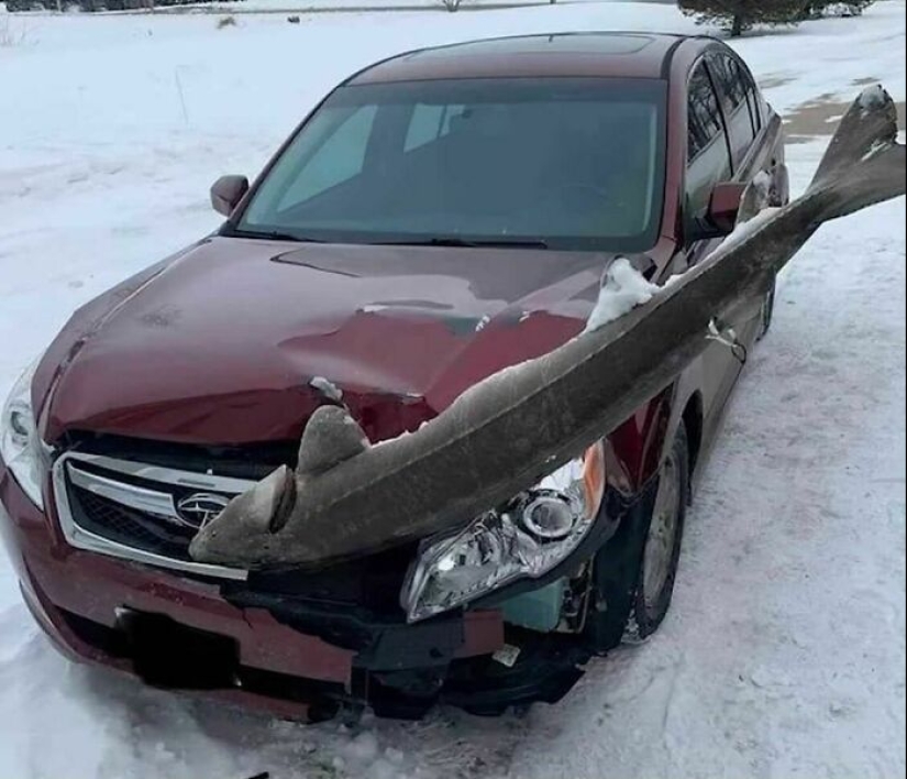 10 Pics That Raise More Questions Than Answers, Posted By “Images That Need More Context” 10 Pics That Raise More Questions Than Answers, Posted By “Images That Need More Context”