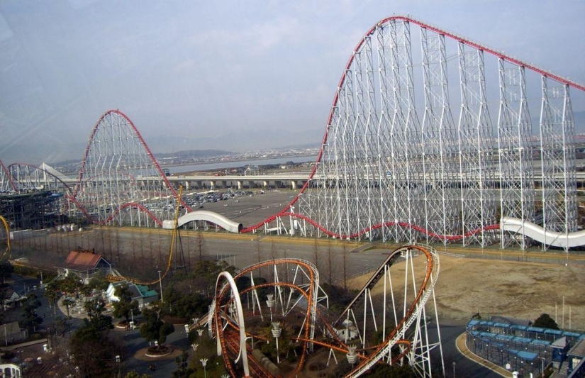 10 scariest rollercoasters in the world