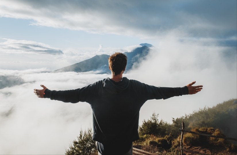 10 signs you’re dealing with a low-key narcissist, according to psychology