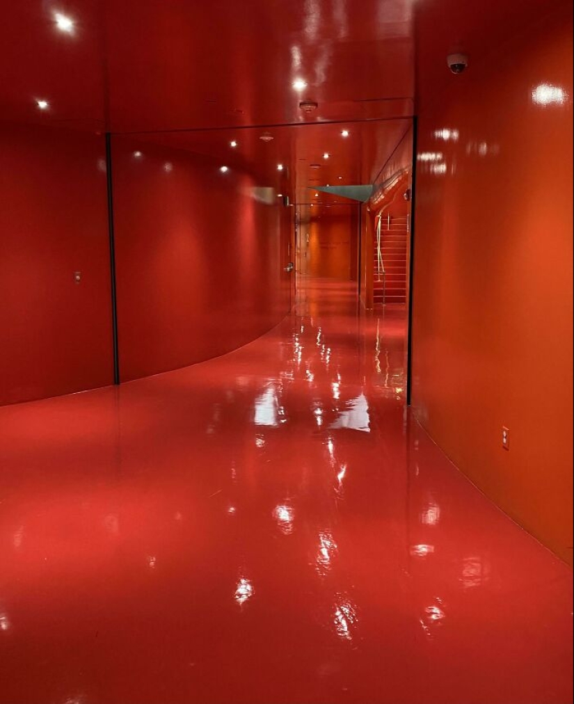 10 Unnerving Pictures Of Liminal Spaces That Look Like The Backrooms 10 Unnerving Pictures Of Liminal Spaces That Look Like The Backrooms