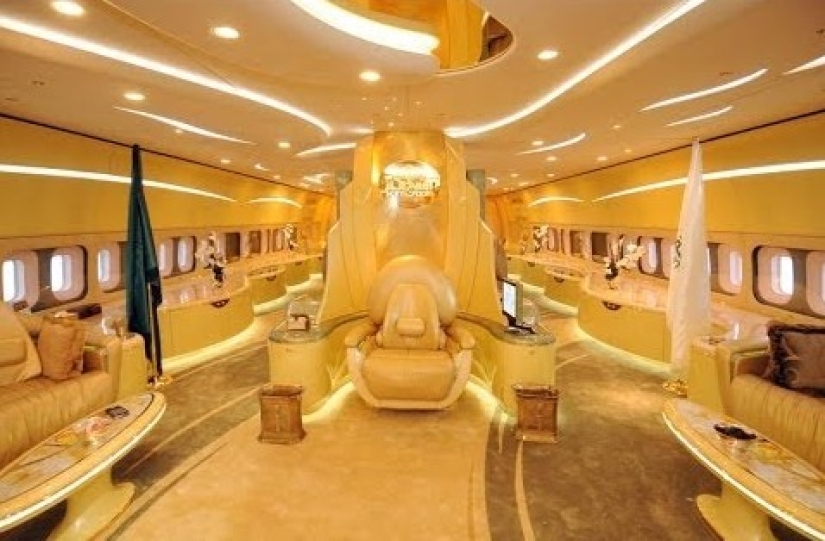 10 very expensive planes that only billionaires can afford 10 very expensive planes that only billionaires can afford