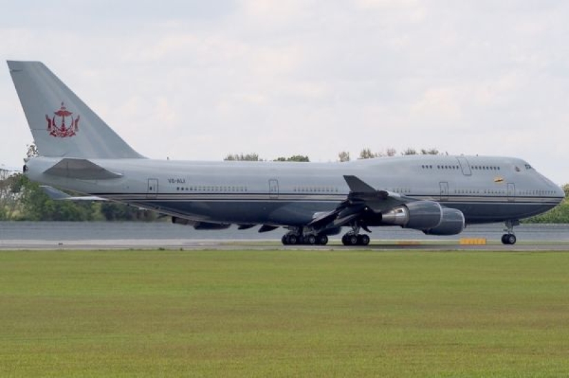 10 very expensive planes that only billionaires can afford 10 very expensive planes that only billionaires can afford