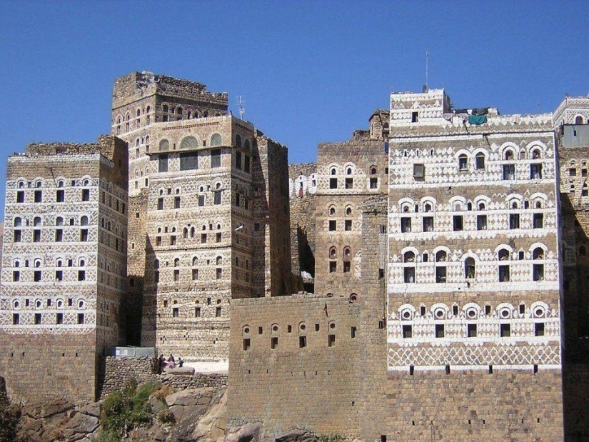 10 weirdest places people live in