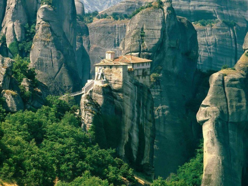 10 weirdest places people live in