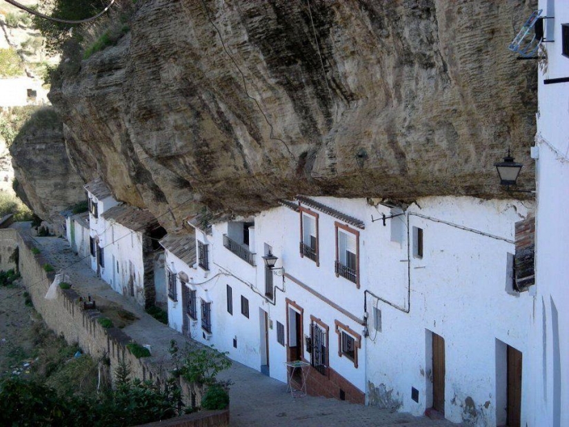 10 weirdest places people live in
