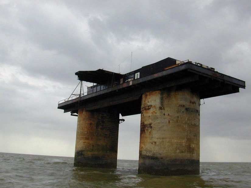 10 weirdest places people live in