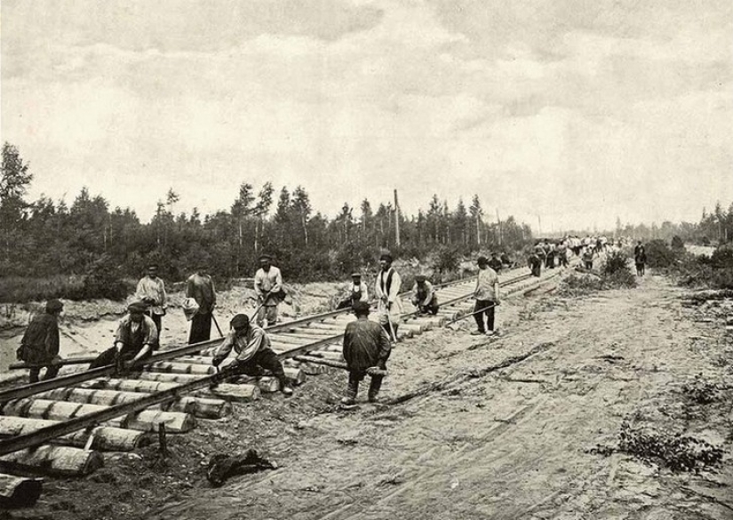 10 worst jobs that were offered on the labor market at the beginning of the 20th century