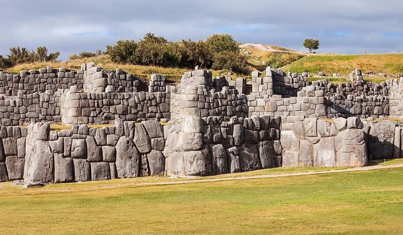 11 Ancient Mysteries Researchers Still Can't Explain