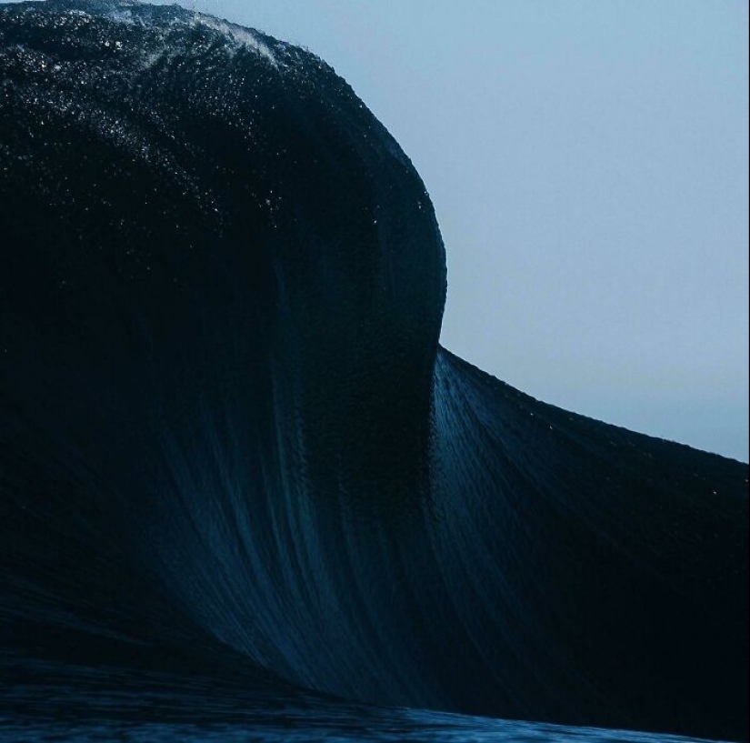 12 Frightening Pics That Make Us Want To Stay As Far Away From The Ocean As Possible