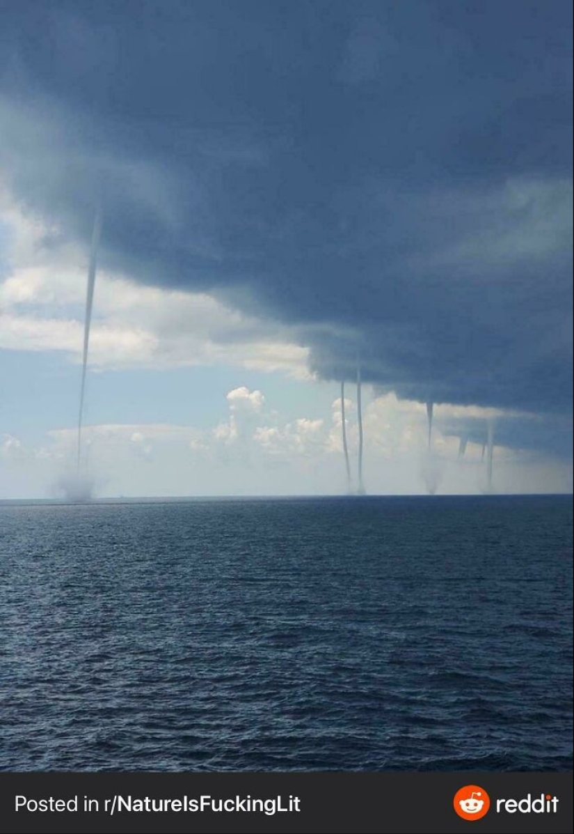 12 Frightening Pics That Make Us Want To Stay As Far Away From The Ocean As Possible