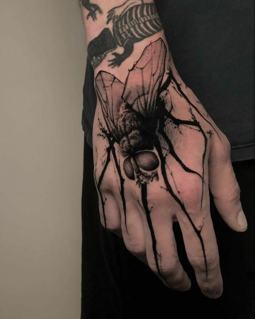 12 Gothic Tattoos To Get Some Bright Ideas From (Part2) 12 Gothic Tattoos To Get Some Bright Ideas From (Part2)