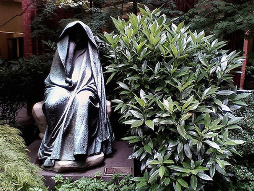 13 creepiest female ghost stories