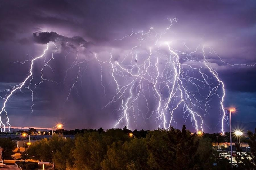 13 most beautiful lightning bolts from around the world