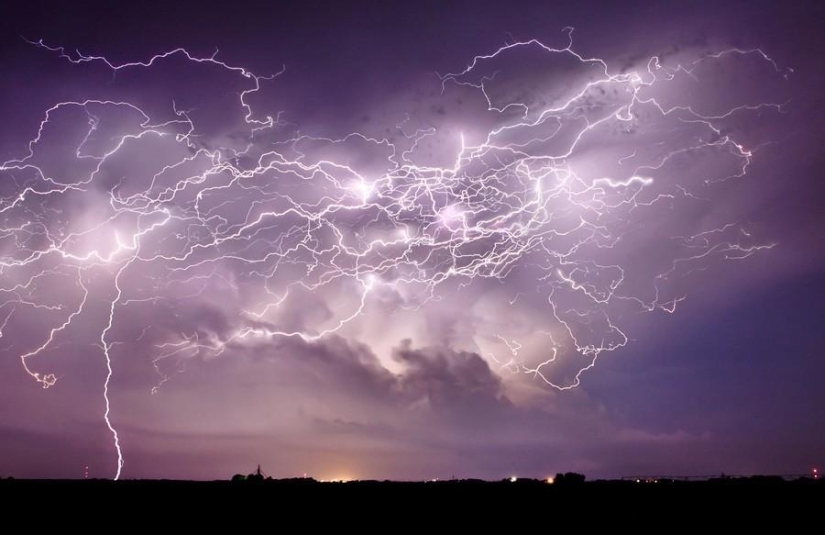 13 most beautiful lightning bolts from around the world