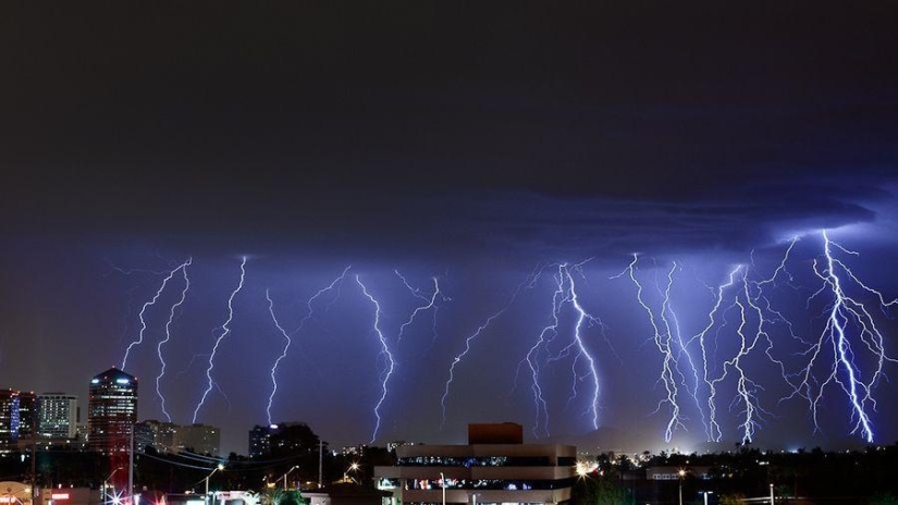 13 most beautiful lightning bolts from around the world